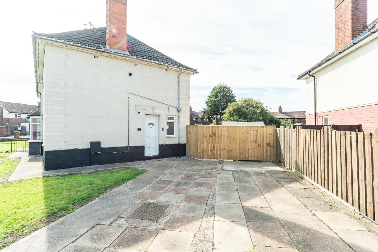 Aseda 4 Bedroom Private Parking, Game Zone -Pool Table, Garden Home Kingston upon Hull Extérieur photo