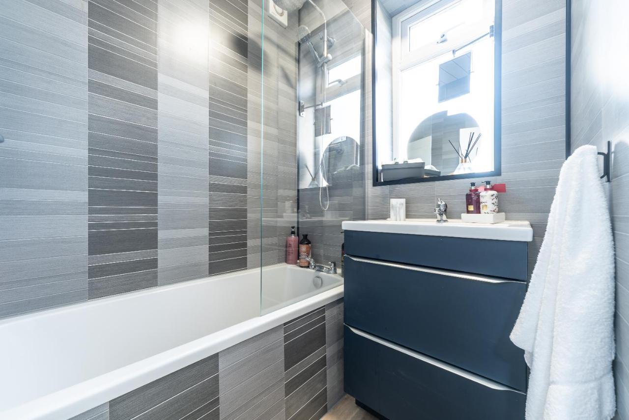 Aseda 4 Bedroom Private Parking, Game Zone -Pool Table, Garden Home Kingston upon Hull Extérieur photo